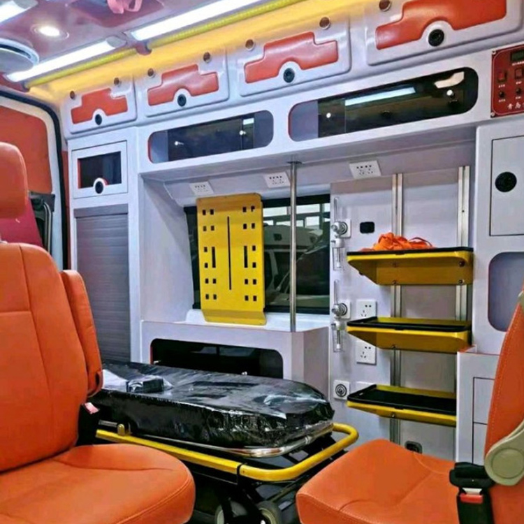 工业园区长途救护车护送病人租赁价格